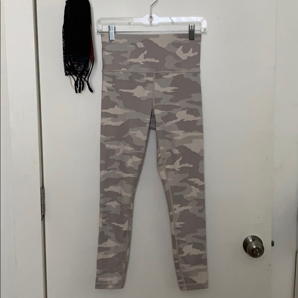 Athleta Elation Camo 7/8 tight